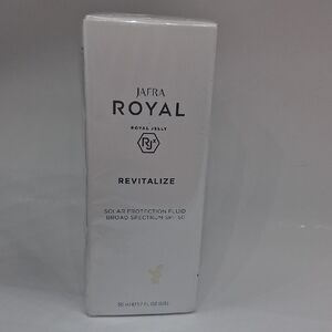 JAFRA Royal Revitalize Solar Protection Fluid SPF 50 - White